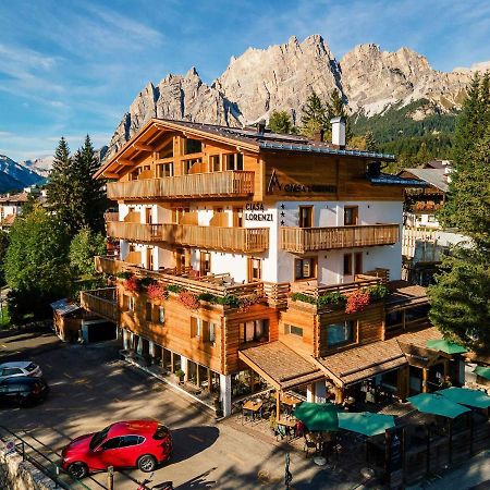 Hotel Ciasa Lorenzi Cortina dʼAmpezzo Exteriör bild