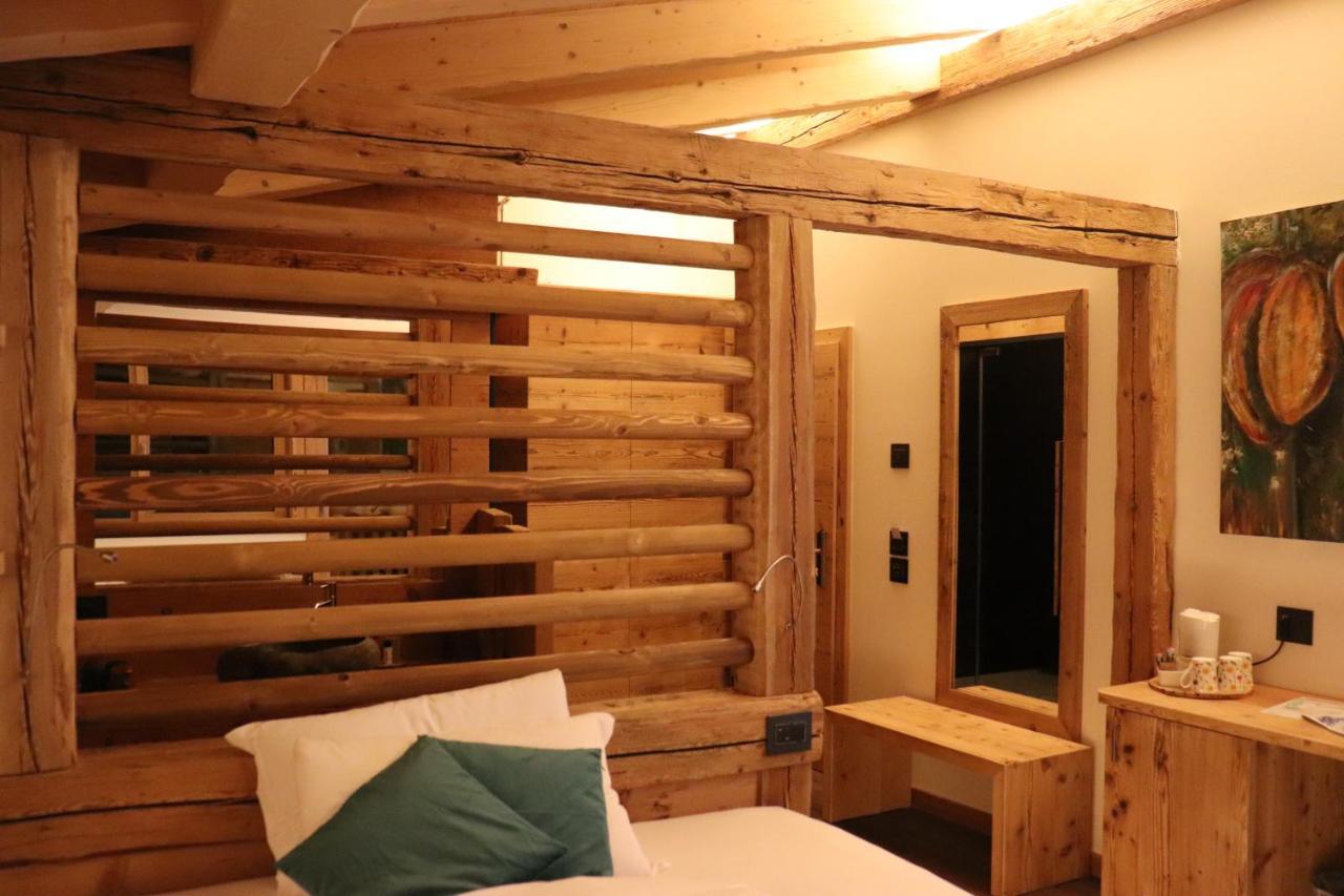 Hotel Ciasa Lorenzi Cortina dʼAmpezzo Exteriör bild