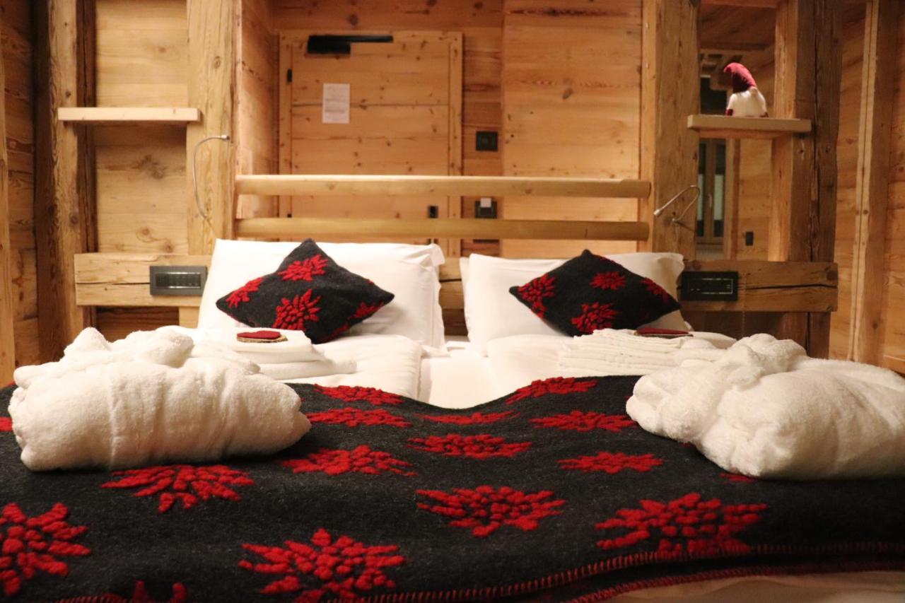 Hotel Ciasa Lorenzi Cortina dʼAmpezzo Exteriör bild