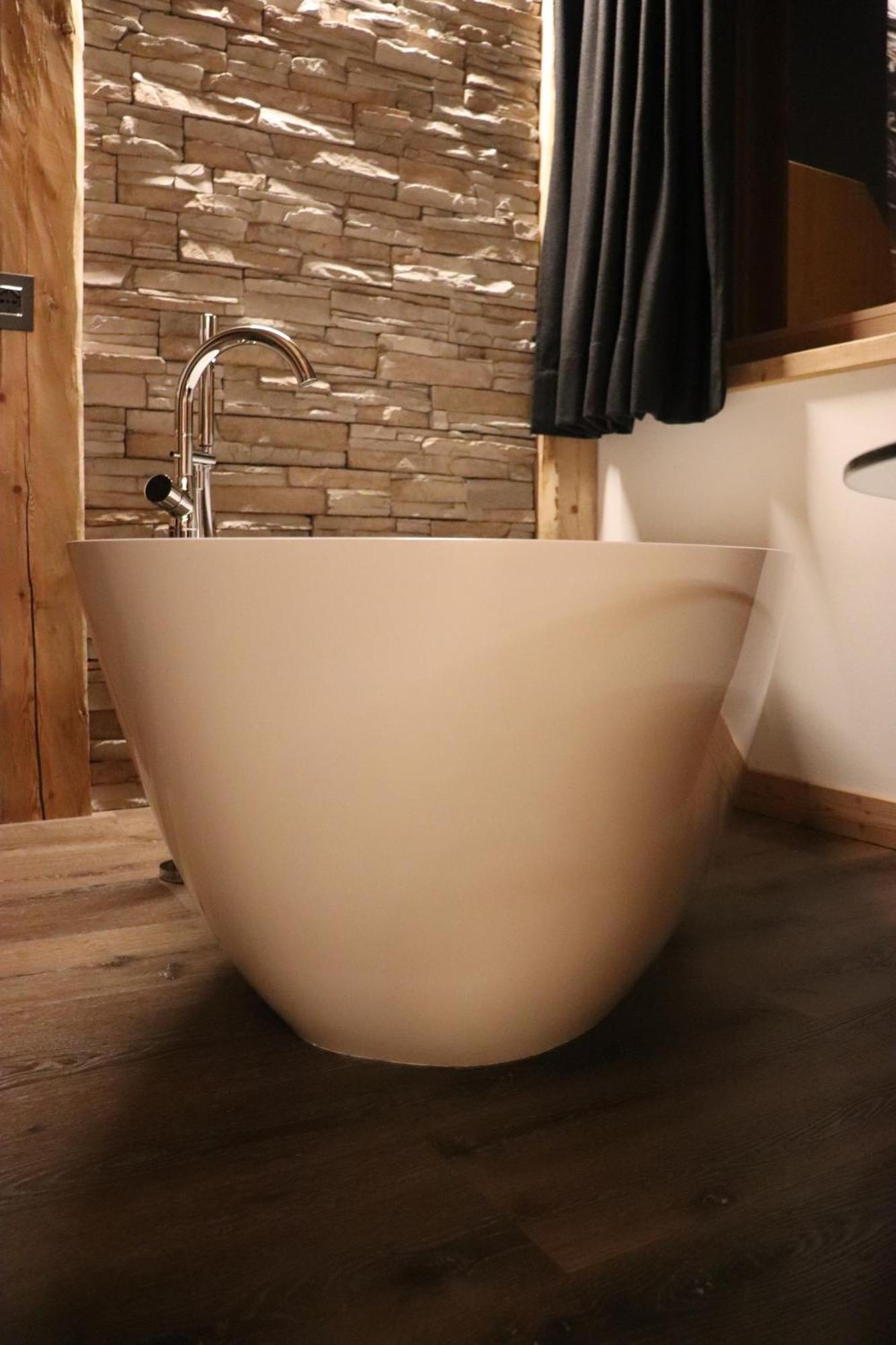 Hotel Ciasa Lorenzi Cortina dʼAmpezzo Exteriör bild