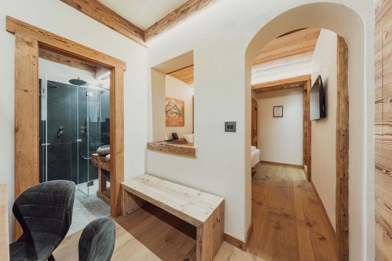 Hotel Ciasa Lorenzi Cortina dʼAmpezzo Exteriör bild
