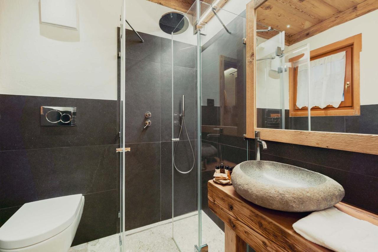 Hotel Ciasa Lorenzi Cortina dʼAmpezzo Exteriör bild