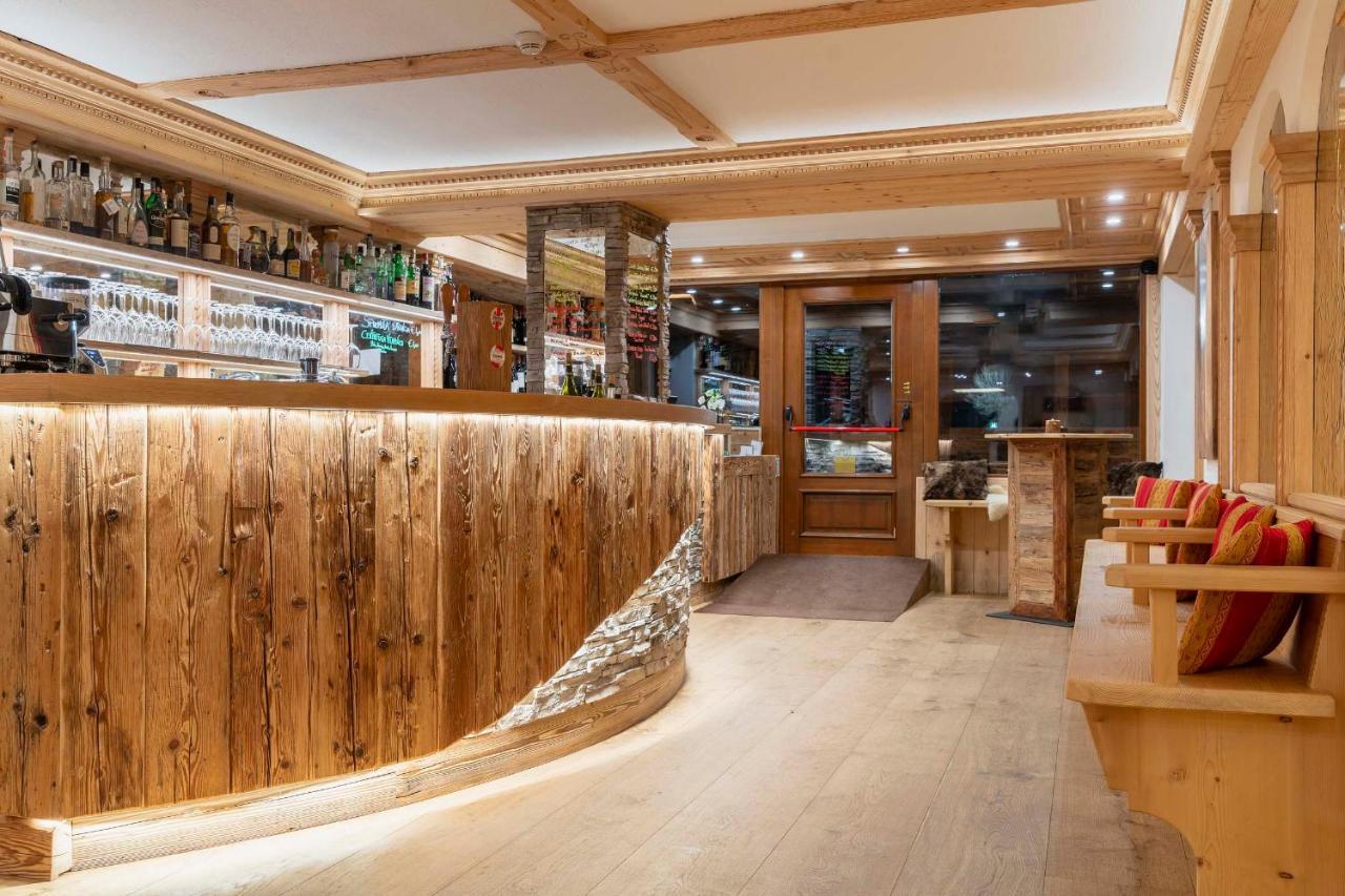 Hotel Ciasa Lorenzi Cortina dʼAmpezzo Exteriör bild
