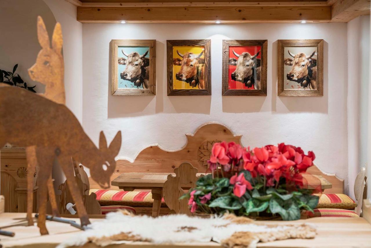 Hotel Ciasa Lorenzi Cortina dʼAmpezzo Exteriör bild