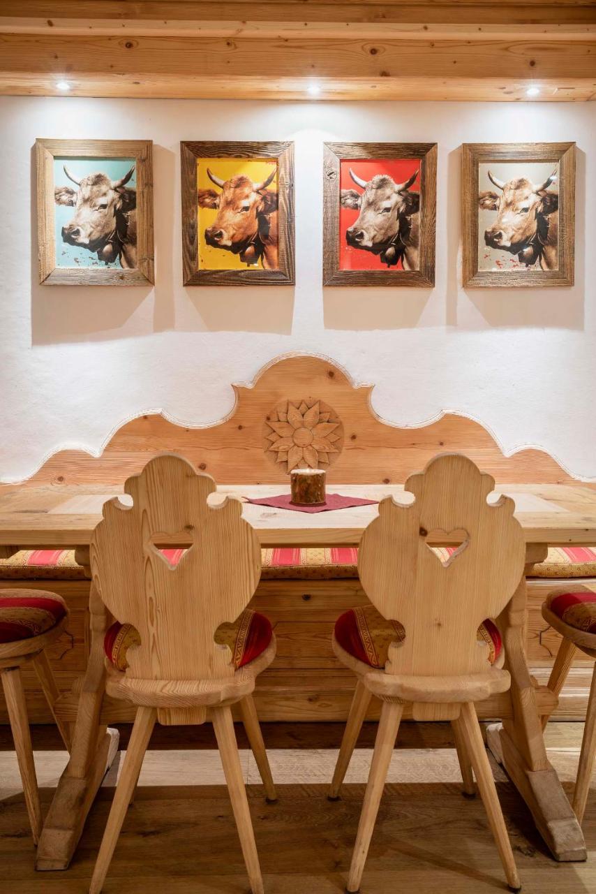 Hotel Ciasa Lorenzi Cortina dʼAmpezzo Exteriör bild