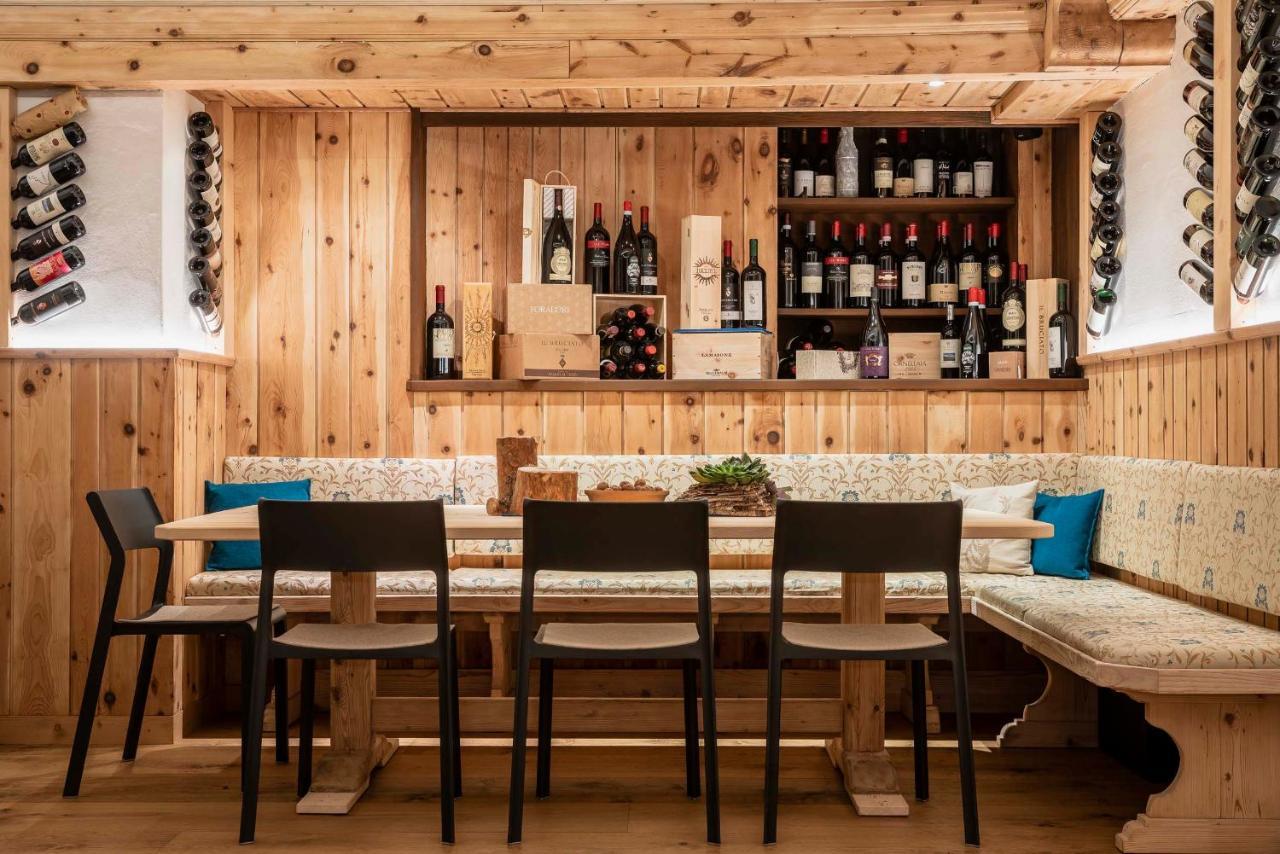 Hotel Ciasa Lorenzi Cortina dʼAmpezzo Exteriör bild